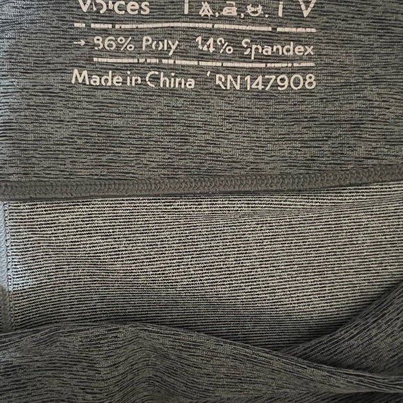 Women’s Outdoor Voices High Rise Gray Colorblock Size Medium Leggings - Picture 8 of 8